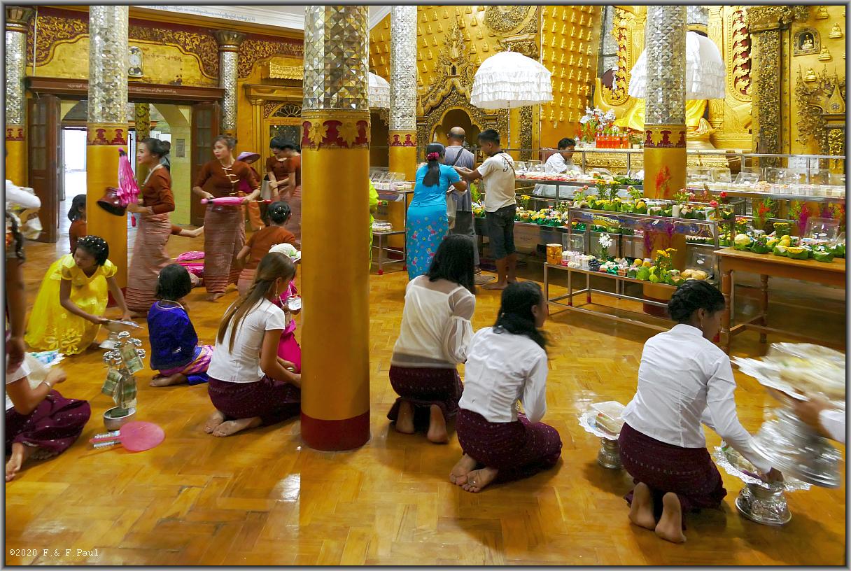 Yadana Man Aung Su Taung Pyay-Pagode