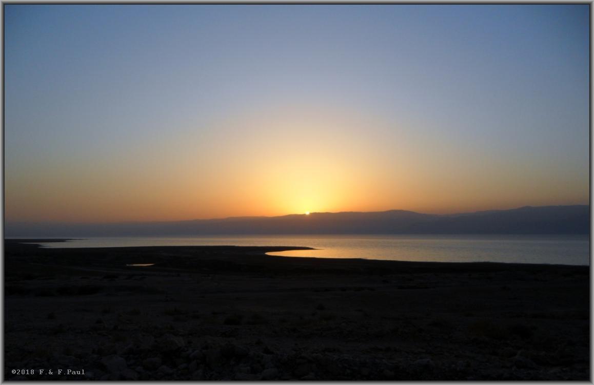 Sonnenaufgang am Toten Meer