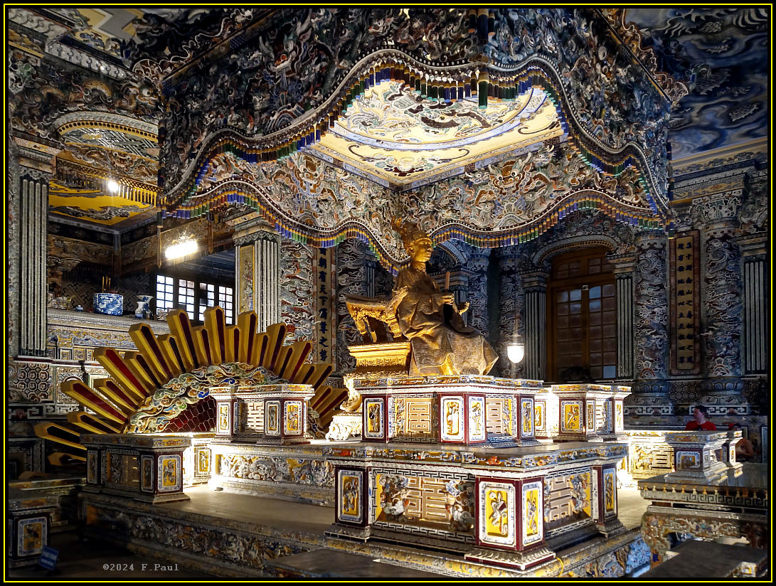 Khai Dinh_Mausoleum von innen