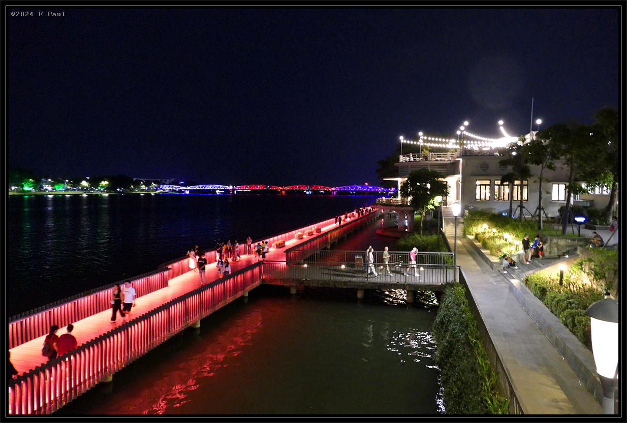 Abends am Parfume River